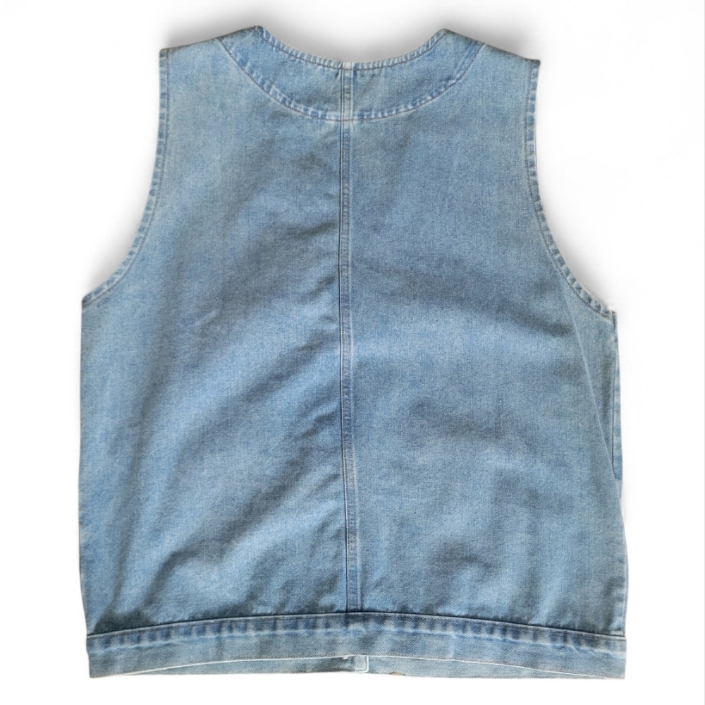 Women's Light Blue Sleeveless Waist Length Denim Vest - NWOT - Picture 3 of 4